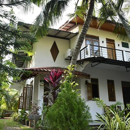 Pearl Bungalow Trincomalee Exteriör bild