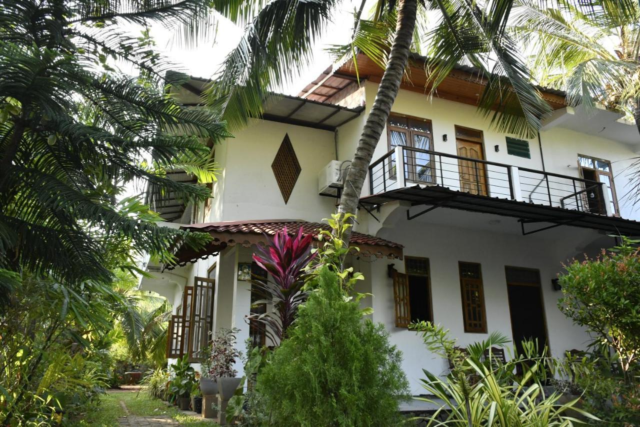 Pearl Bungalow Trincomalee Exteriör bild