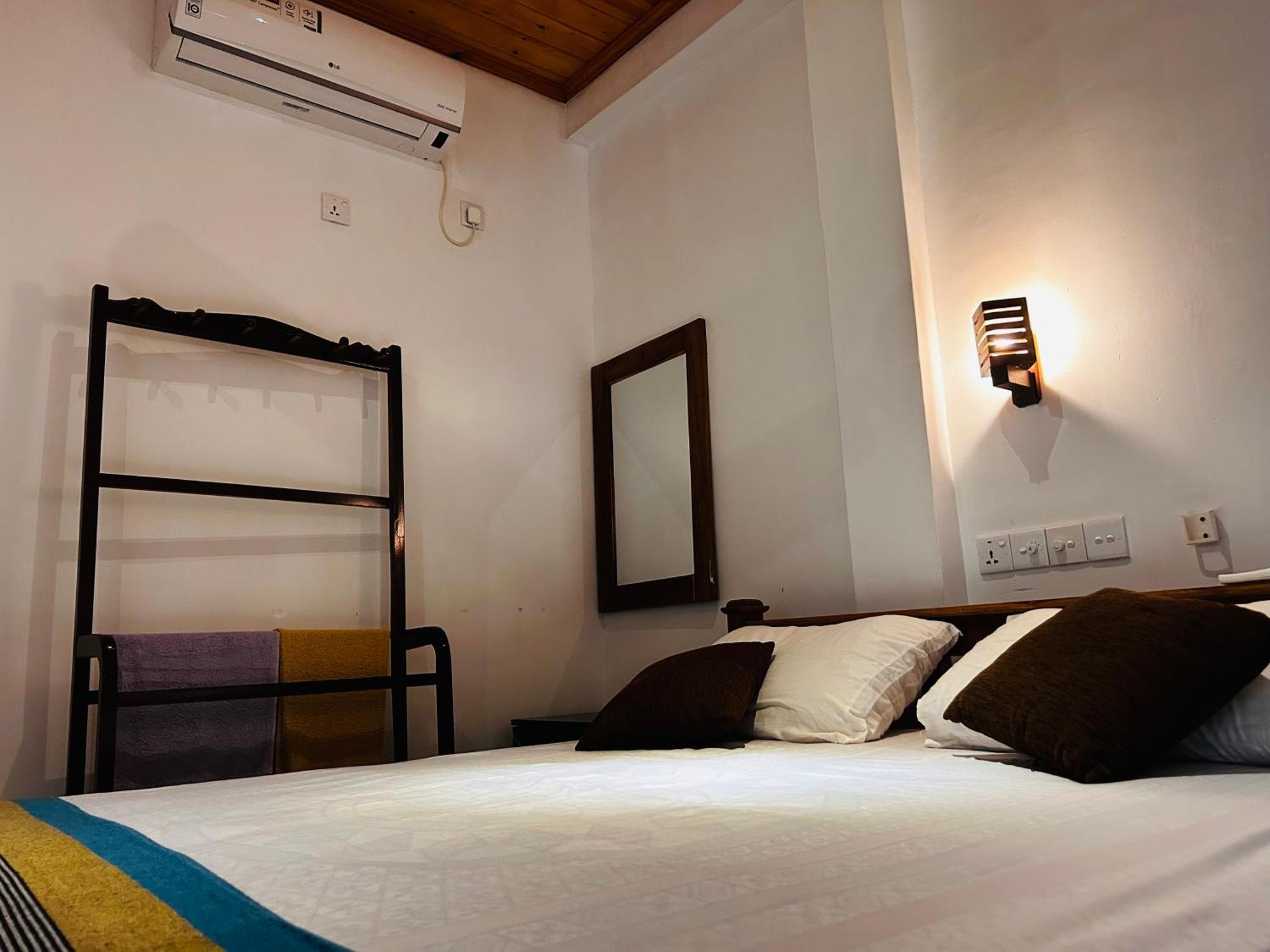 Pearl Bungalow Trincomalee Exteriör bild