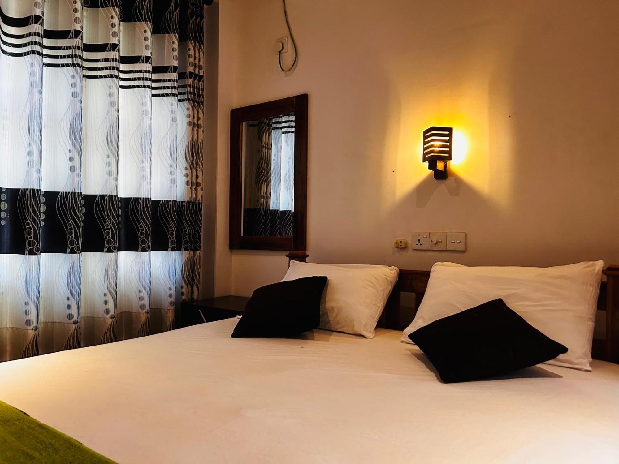Pearl Bungalow Trincomalee Exteriör bild