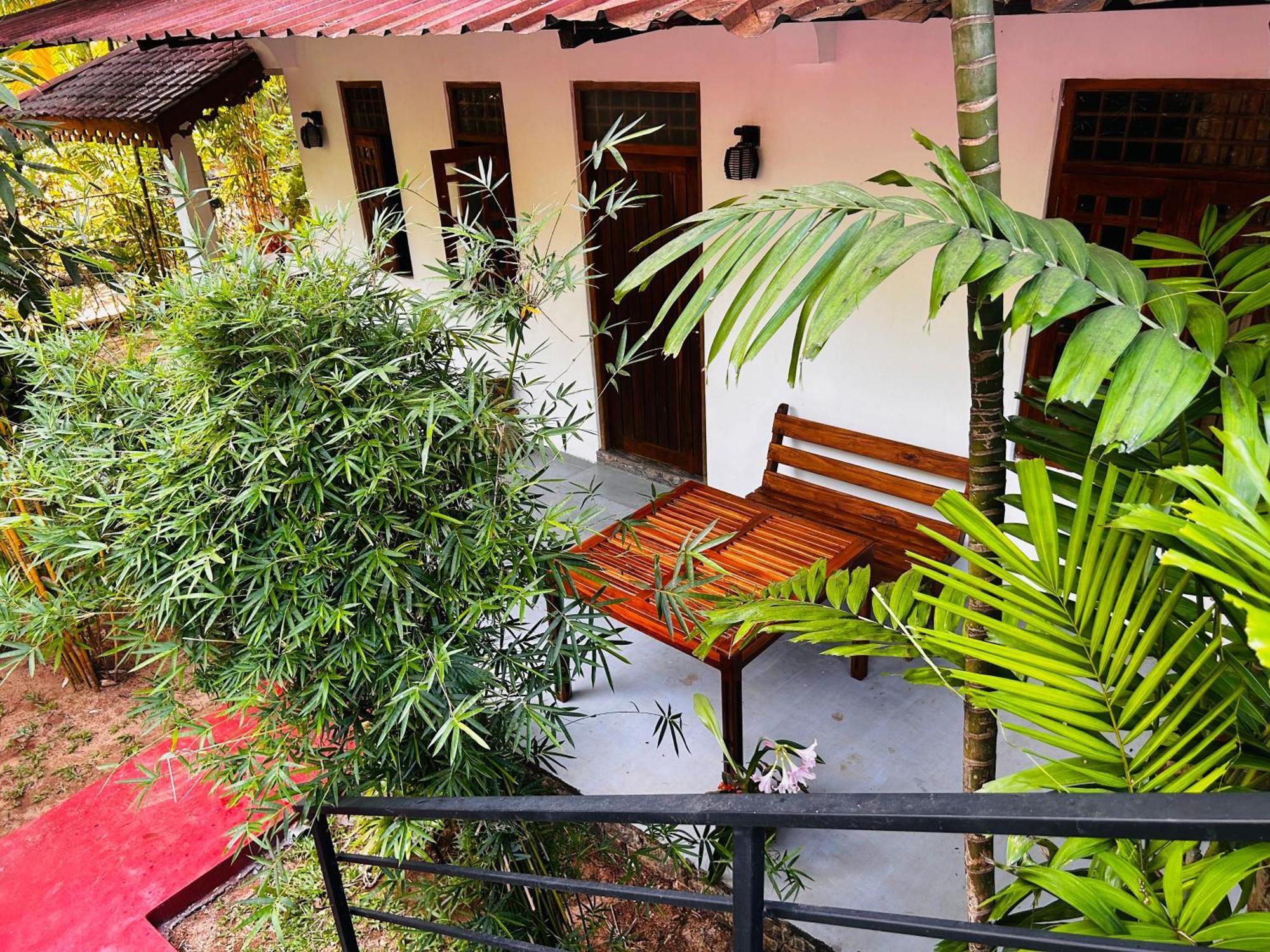 Pearl Bungalow Trincomalee Exteriör bild