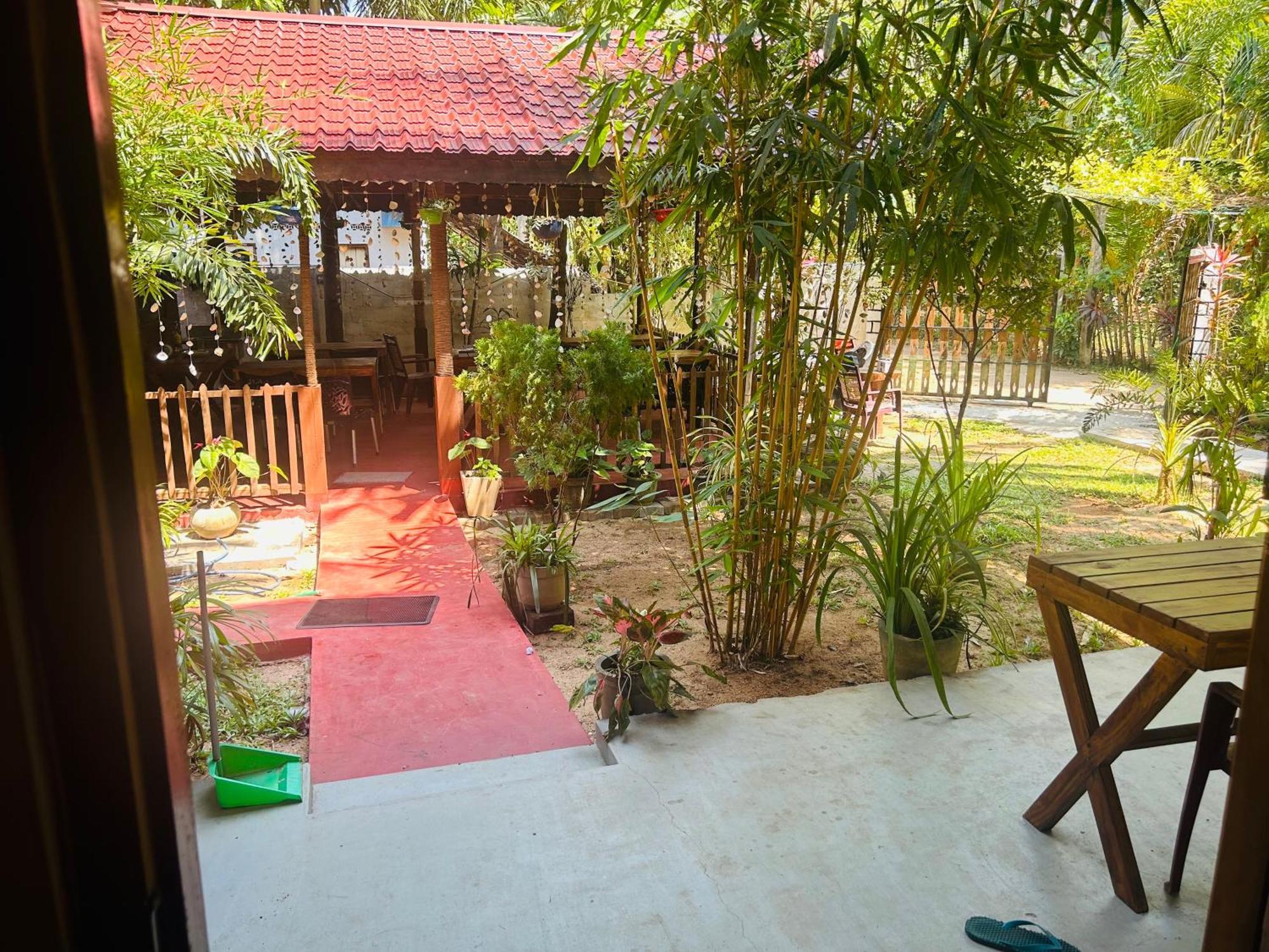 Pearl Bungalow Trincomalee Exteriör bild