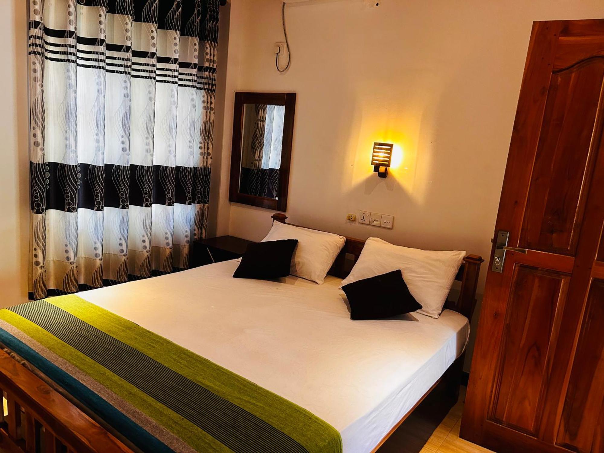 Pearl Bungalow Trincomalee Exteriör bild